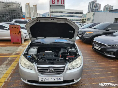 Hyundai Elantra (Avante)