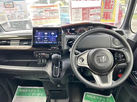 Honda N-BOX Custom