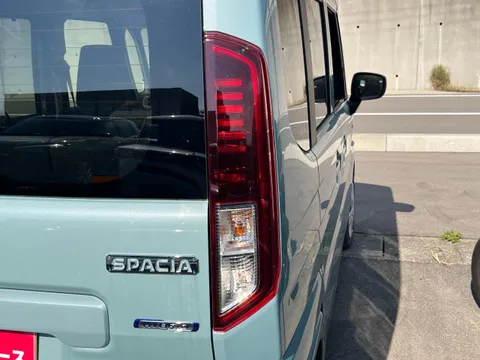 Suzuki Spacia