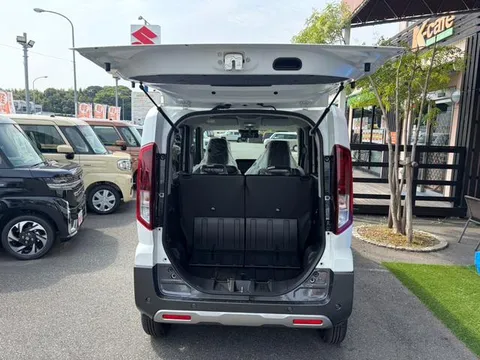 Suzuki Spacia Gear