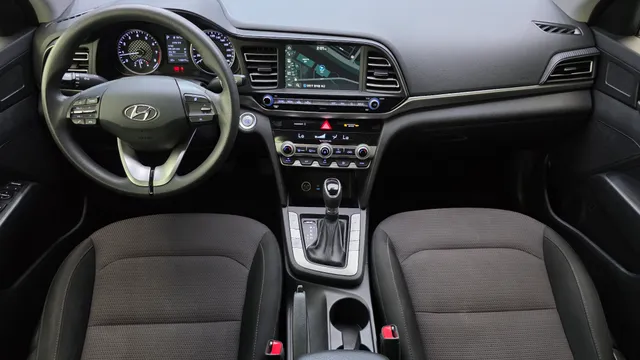 Hyundai Elantra (Avante)