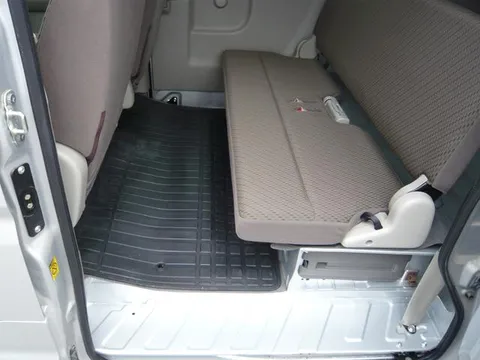 Mitsubishi Minicab Van