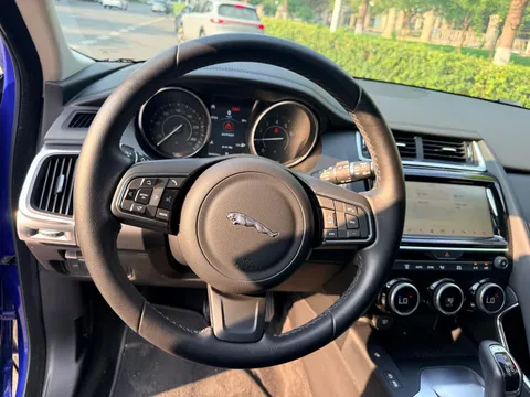 Jaguar E-Pace