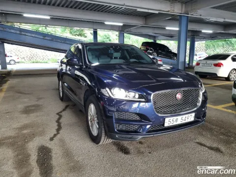 Jaguar F-Pace