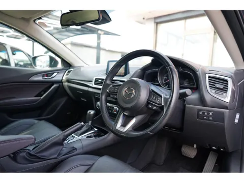 Mazda Mazda3 (Axela)