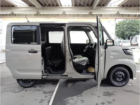 Suzuki Spacia Base