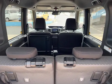 Toyota Pixis Mega