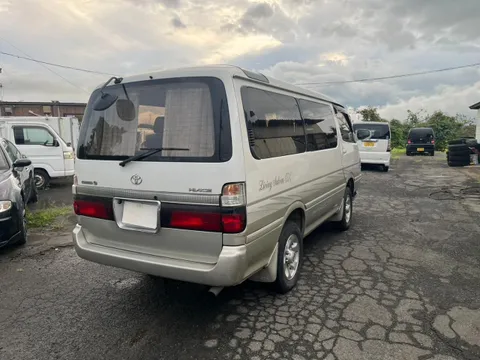 Toyota HiAce Wagon