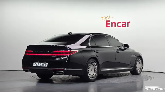 Genesis G90