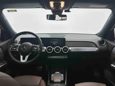 Mercedes-Benz Mercedes-Benz GLB