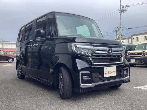 Honda N-BOX Custom