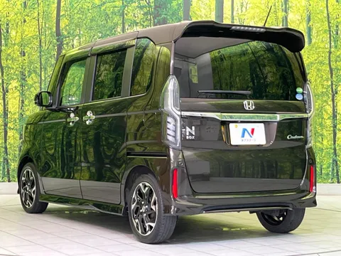 Honda N-BOX Custom