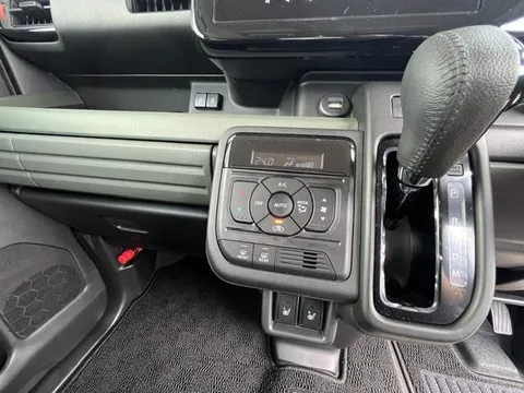 Suzuki Spacia Gear