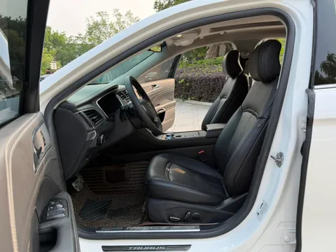 Ford Taurus