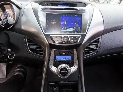 Hyundai Elantra (Avante)