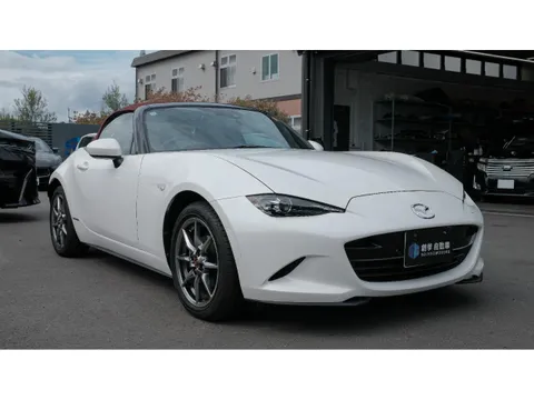 Mazda MX-5 (Roadster)