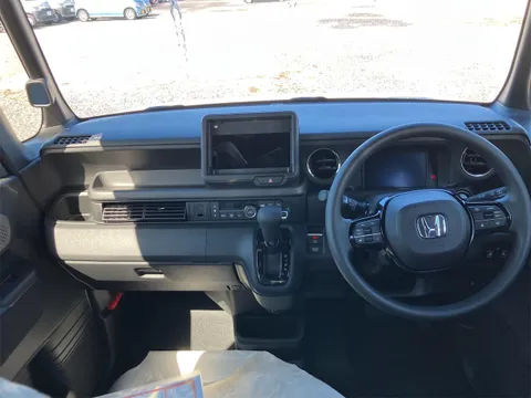Honda N-BOX Custom