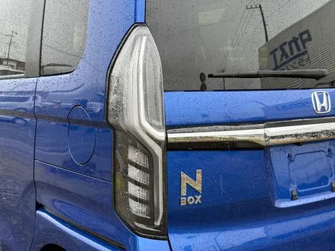 Honda N-BOX Custom