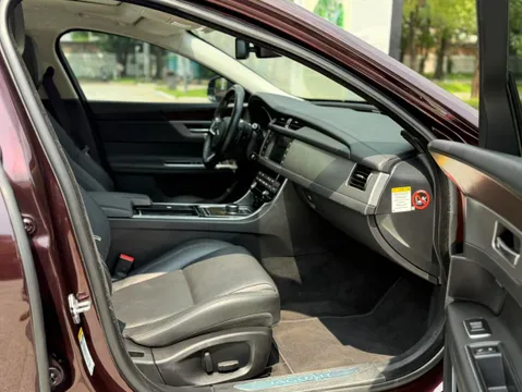 Jaguar XFL