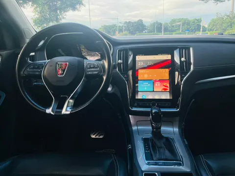 Roewe RX5