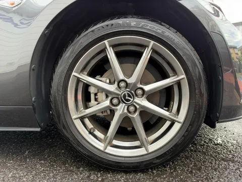Mazda MX-5 (Roadster)