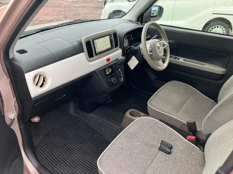 Daihatsu Mira Tocot