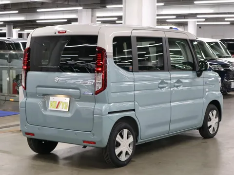 Suzuki Spacia
