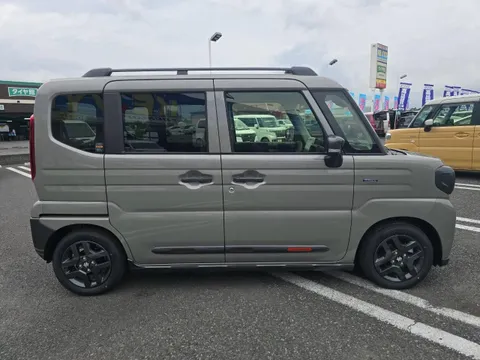 Suzuki Spacia Gear