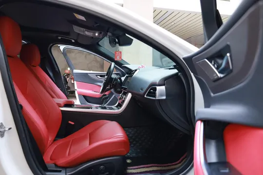 Jaguar XEL