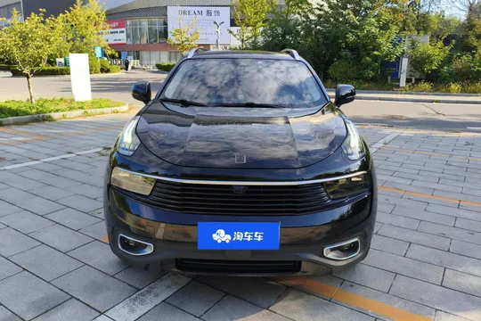 Lynk & Co 01
