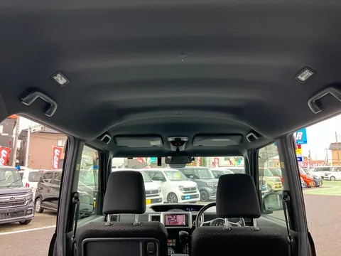 Toyota Pixis Mega
