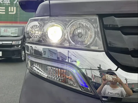 Honda N-BOX Custom
