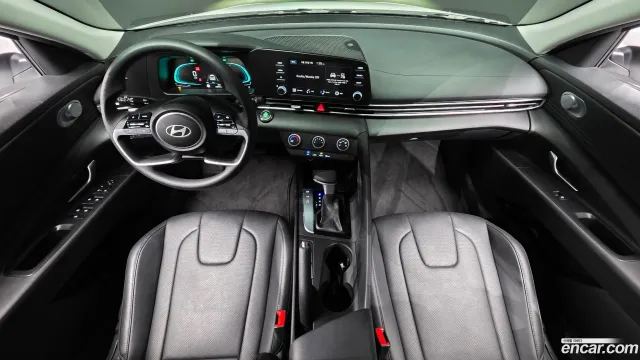 Hyundai Elantra (Avante)