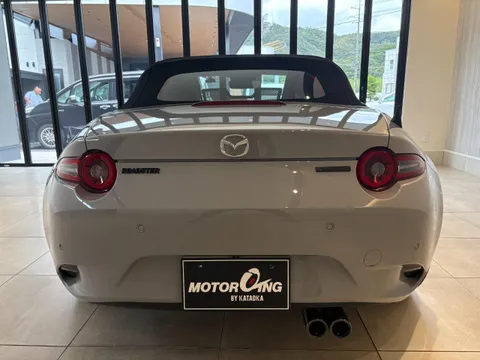 Mazda MX-5 (Roadster)