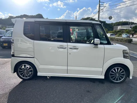 Honda N-BOX Plus Custom