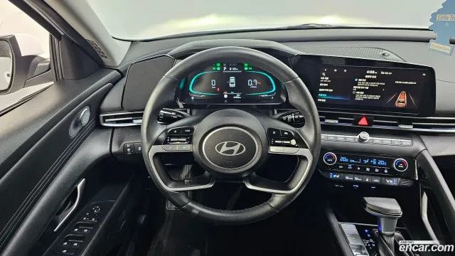 Hyundai Elantra (Avante)