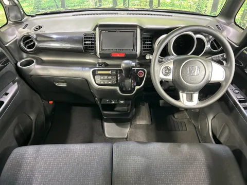 Honda N-BOX Custom