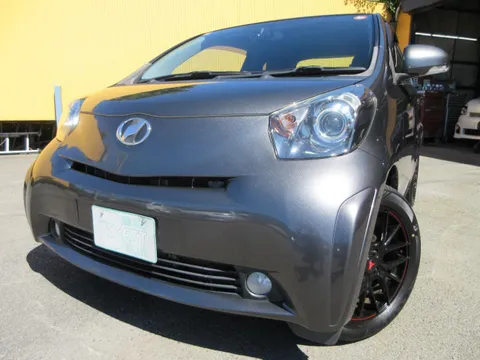 Toyota iQ