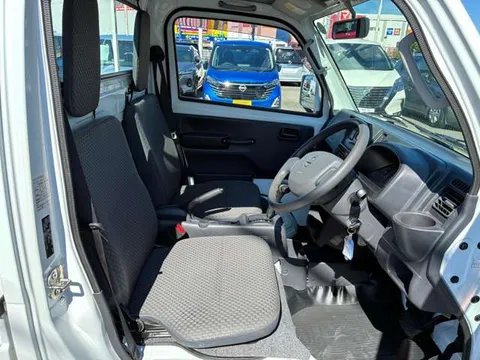 Nissan Clipper Truck