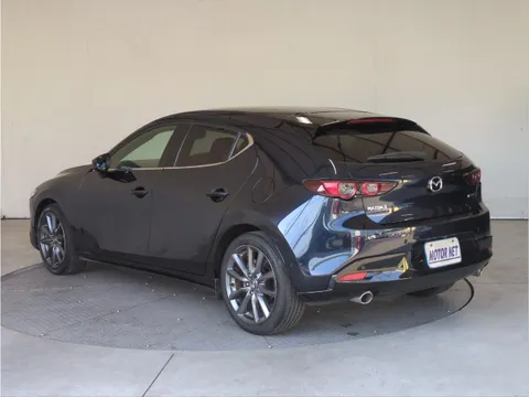 Mazda MAZDA3 Fastback