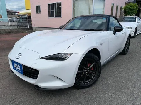 Mazda MX-5 (Roadster)