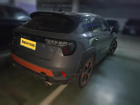 Lynk & Co 02