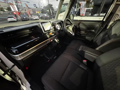 Suzuki Spacia Custom