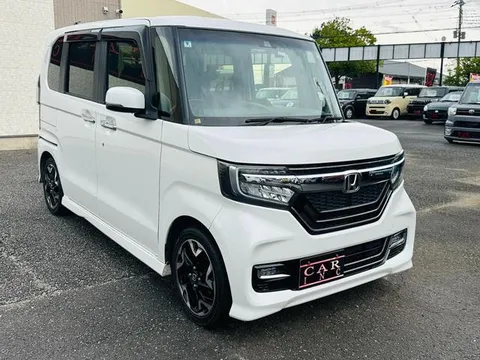Honda N-BOX Custom
