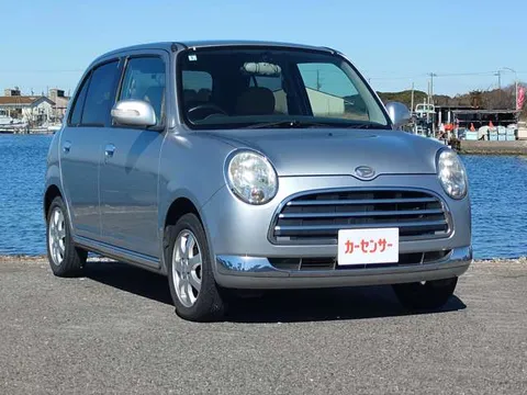Daihatsu Mira Gino