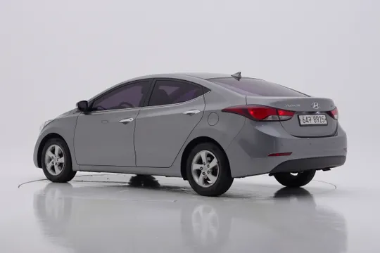 Hyundai Elantra (Avante)