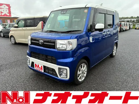 Toyota Pixis Mega
