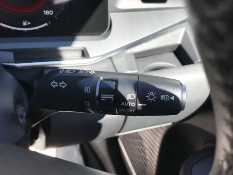 Nissan Note Aura