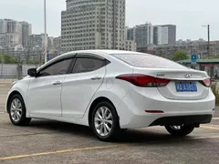 Hyundai Elantra (Avante)