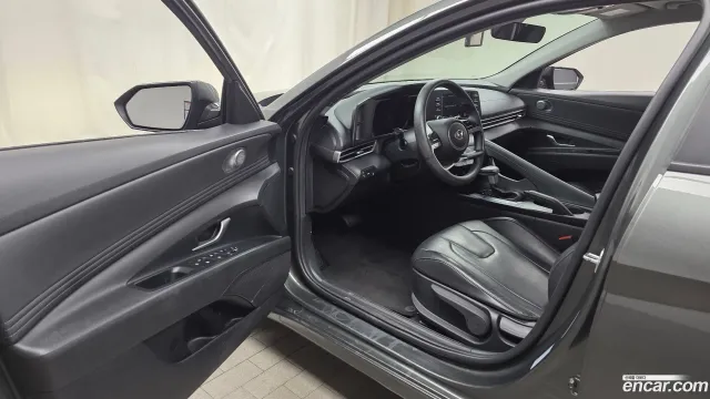 Hyundai Elantra (Avante)